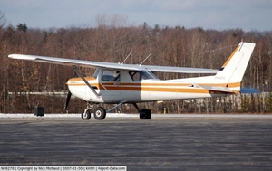 C-152II Livery N48270 thumbnail 1