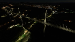 Millau Viaduct thumbnail 4