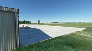 [LHPR] Győr-Pér Airport thumbnail 1