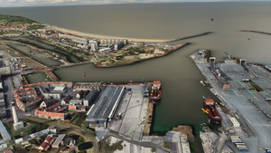 Port of Calais and town thumbnail 7