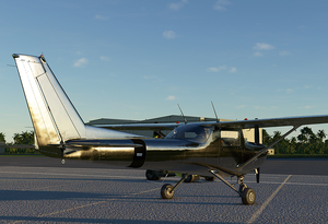 C152 Shiny bare metal livery thumbnail 2