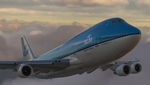 Boeing 747-400 KLM thumbnail 11