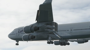 Boeing 747-400 Lufthansa thumbnail 12