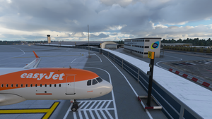 London Southend Airport - EGMC thumbnail 9