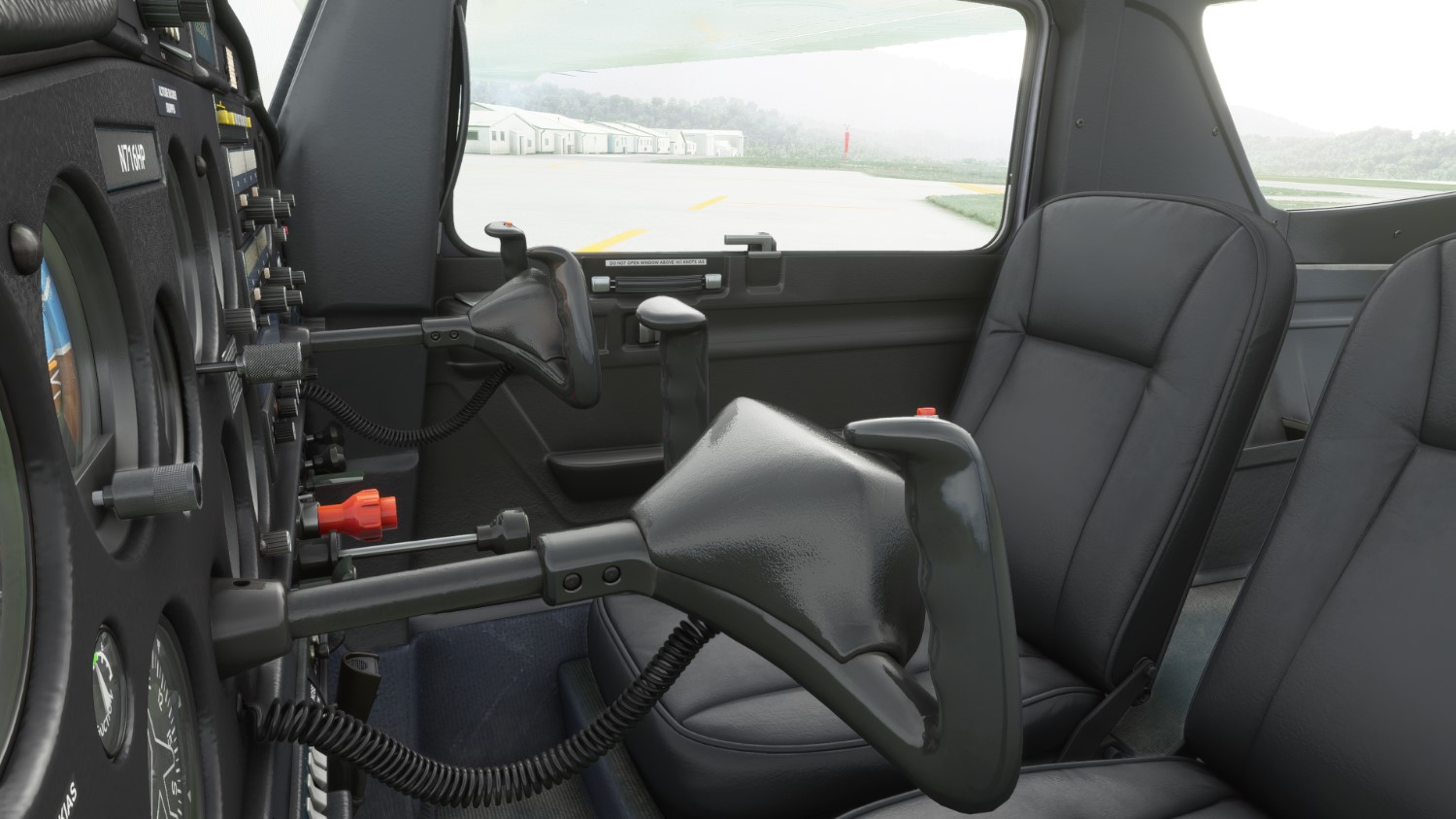 C152 - Black interior - Image 1