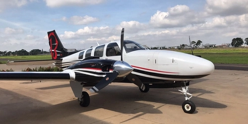 Beechcraft Baron G58 Signature Paint