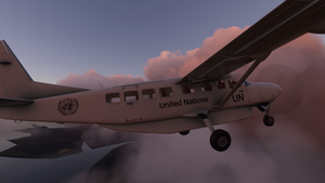 UN Caravan 208 B Weathered and Vandalized  thumbnail 5