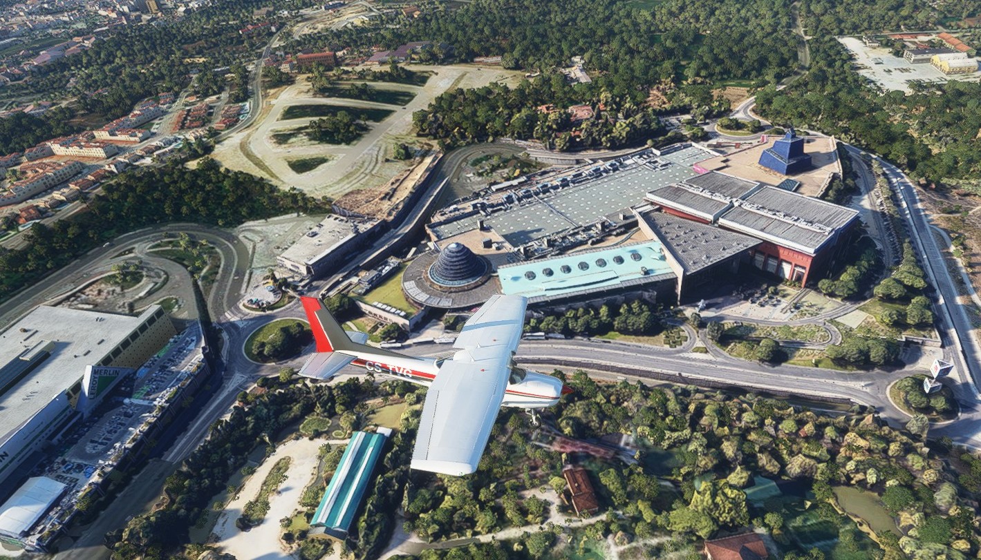 Almada Forum - Landmark - Image 1