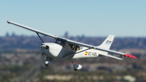 [8K] Cessna 172 (G1000) European Flyers School EC-KBL