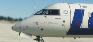 CRJ700 "LOT" Polish Airlines thumbnail 3