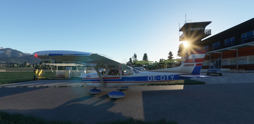Cessna 172SP OE-DTY (White Wings Formation)