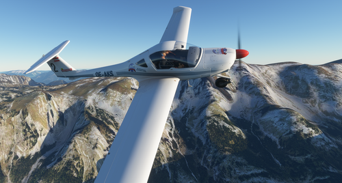 Diamond DV20 Katana - OE-AKS (White Wings Formation)