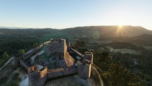 Château d'Aguilar thumbnail 1