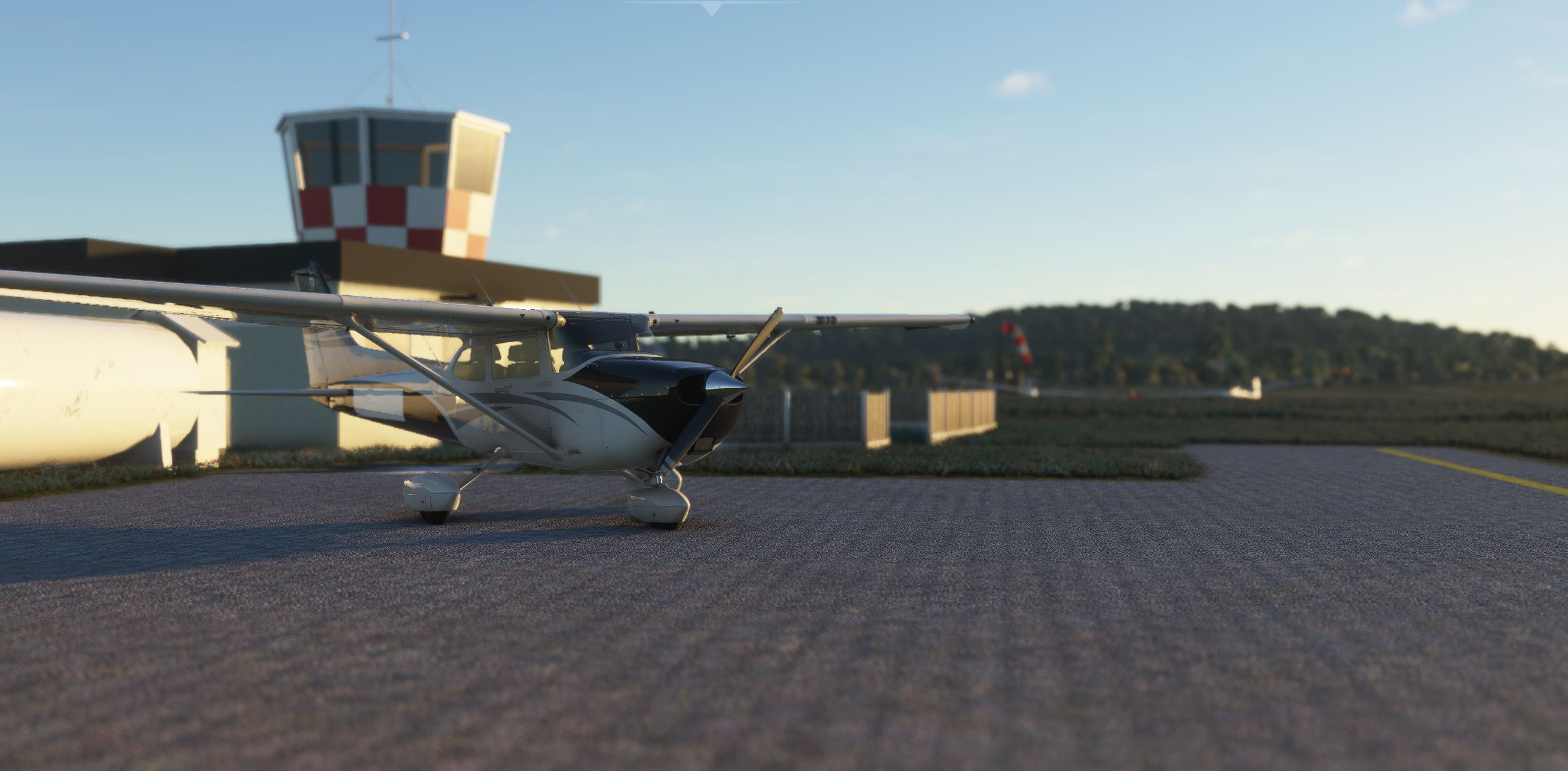[EDLJ] Flugplatz Detmold - Image 1