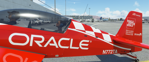 EXTRA EA 300L "N772TA Oracle"