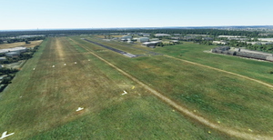 LFPL Lognes airport thumbnail 3