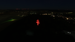 Mémorial Charles de Gaulle and other landmarks thumbnail 6