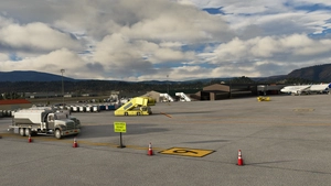 KEGE - Eagle County Regional Airport (Gypsum, Colorado) thumbnail 5