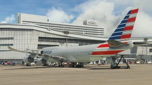 American Airlines N9665 Ultra thumbnail 6