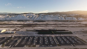 KEGE - Eagle County Regional Airport (Gypsum, Colorado) thumbnail 3