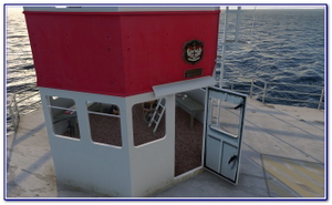 Royal Sovereign Lighthouse (Helipad) thumbnail 9