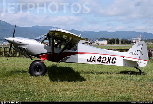 Cub Crafters X-CUB JA42XC with "real" colors.