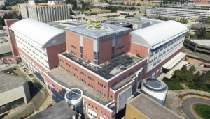 Leeds General Infirmary Helipad | Leeds, UK thumbnail 2