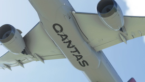 Qantas VH-ZNA Ultra thumbnail 8