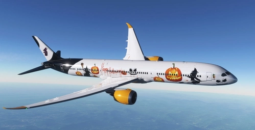 HALLOWEEN - B787 - AIRLINER - 8K