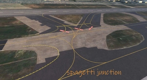 London Heathrow Airport (EGLL) thumbnail 9