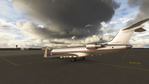 CRJ-700 VistaJet "9H-ILV" thumbnail 3