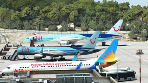 CS - Boeing 767-400ER | TUI | 8K Resolution thumbnail 9