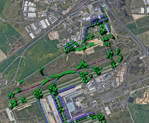 Pilot2ATC BER EDDB Taxiways and Gates