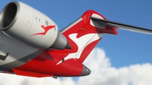 CRJ 1000 QantasLink VH-YQX Ultra thumbnail 3