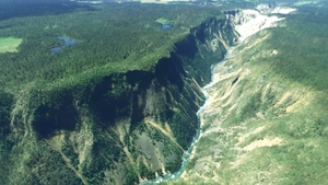 Yellowstone Park Landscape & Camping thumbnail 4