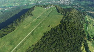  Flugplatz Farrenberg - EDNN thumbnail 1