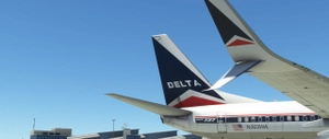 737-700 Delta Airlines Retro (N303WA - 1989) Weathered! thumbnail 11
