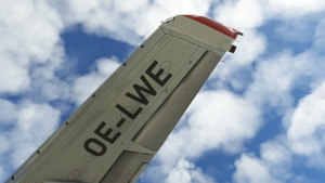 EMBRAER195 Austrian Airlines OE-LWE  thumbnail 6