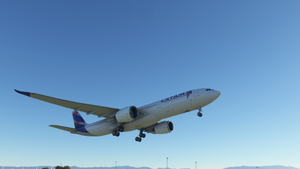 Headwind A330-900neo LATAM with & without mask 8K thumbnail 6