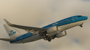 KLM Royal Dutch Airlines [4K] PH-BGI - PMDG 737-700 thumbnail 3