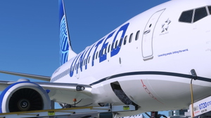 United Airlines [4K] N13720 - PMDG 737-700 thumbnail 11