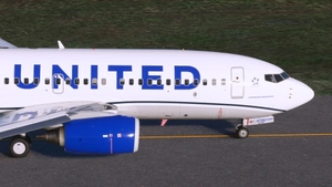 United Airlines [4K] N13720 - PMDG 737-700 thumbnail 9
