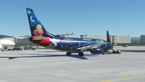Westjet C-GWSZ 737-700 thumbnail 4