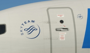 Air Europa EC-MPG 2018 PMDG 737-800 4k thumbnail 5