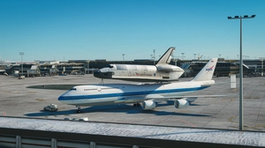 Boeing 747 SCA thumbnail 8