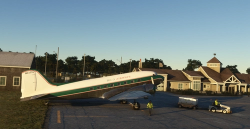 DC-3 Airways Classic Green and White Passenger