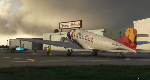DC3 Littoral Airlines (4K)