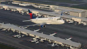 Delta Connection (LW) - FlightSim Studios E-175 thumbnail 2