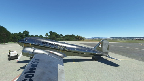 Douglas DC-3 Air Colombia HK-3293 x 2 cockpits