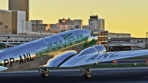 Douglas DC-3 - Real Aerovias thumbnail 12
